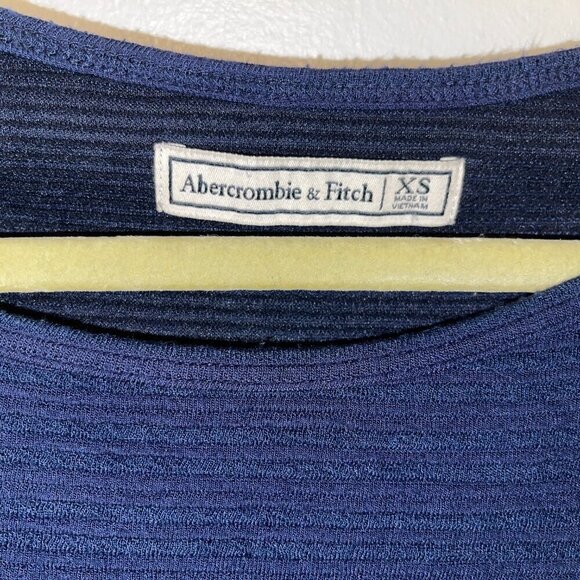 Abercrombie & Fitch Navy Blue textured tunic top. Oversized.Bell sleeves.Size XS - Picture 5 of 5